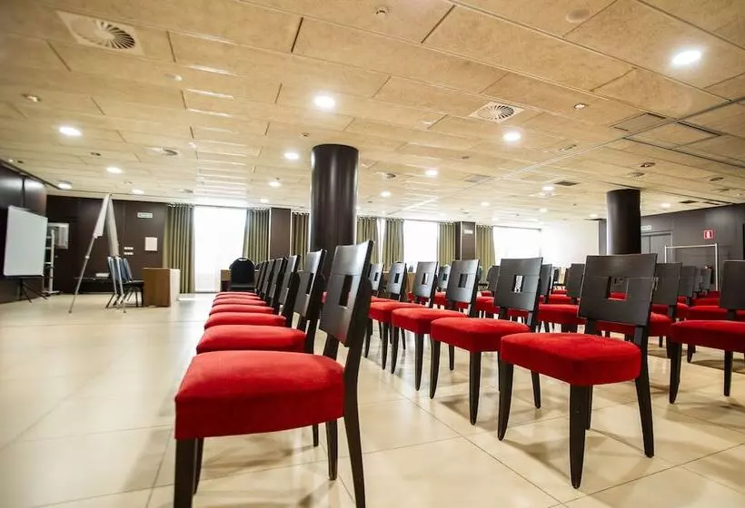 Szálloda AZZ Pamplona Norte