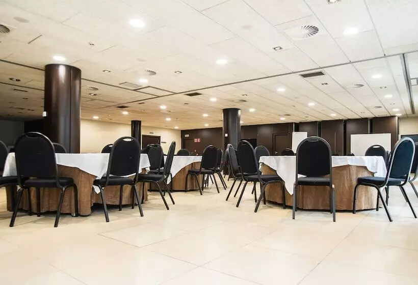 Szálloda AZZ Pamplona Norte