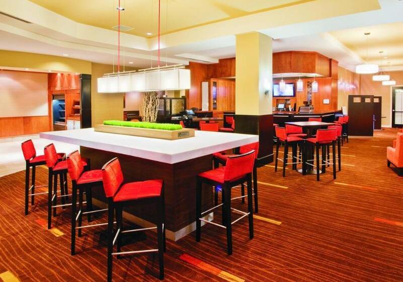 Hotel Courtyard By Marriott Edmonton Downtown