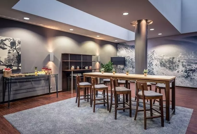 ホテル Courtyard By Marriott Munich City Center