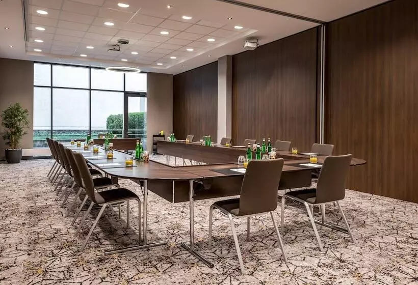 ホテル Courtyard By Marriott Munich City Center