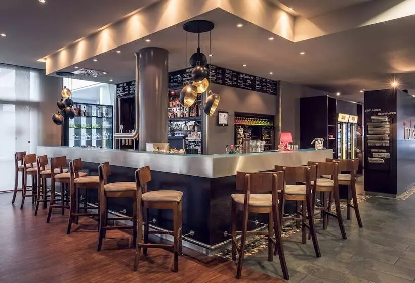 ホテル Courtyard By Marriott Munich City Center