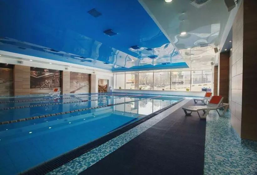 هتل Holiday Inn Moscow Sokolniki, An Ihg