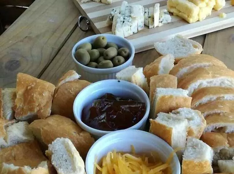 هتل Joie De Vevre Conferences