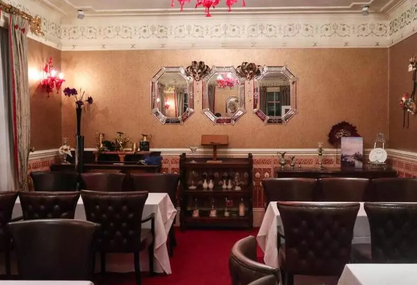 Отель Penventon Park