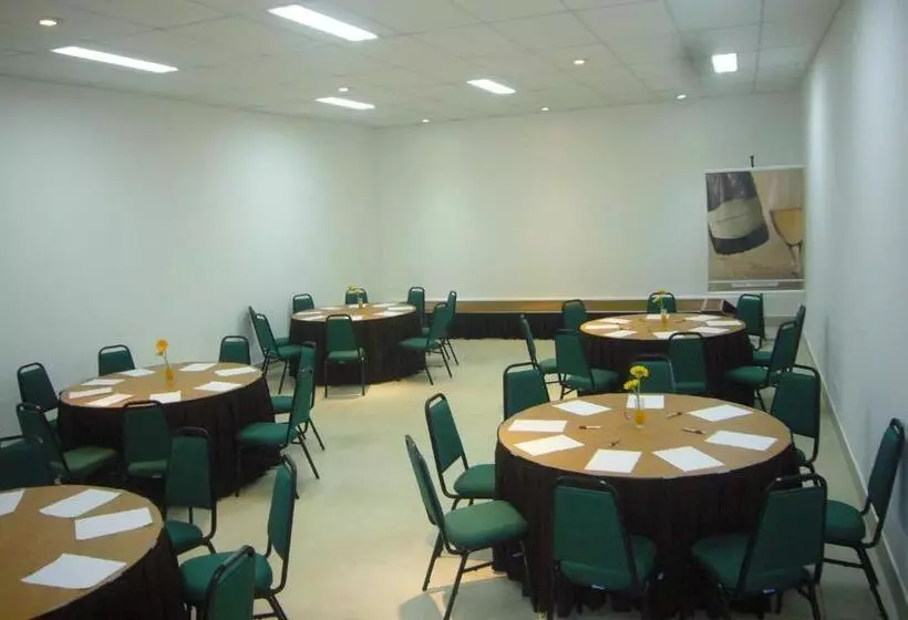 Hotel Pousada Dos Reis