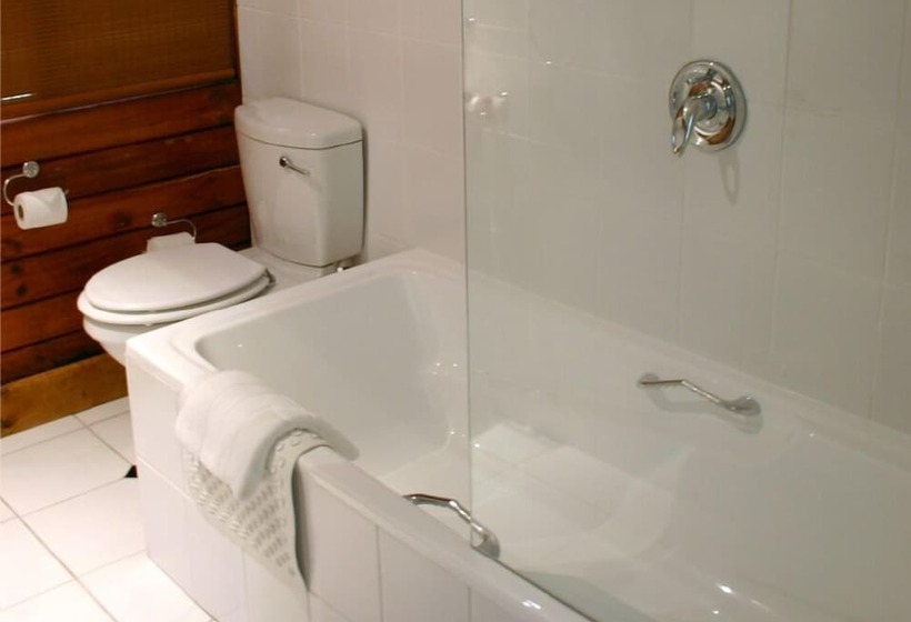 בית מלון כפרי The Graywood