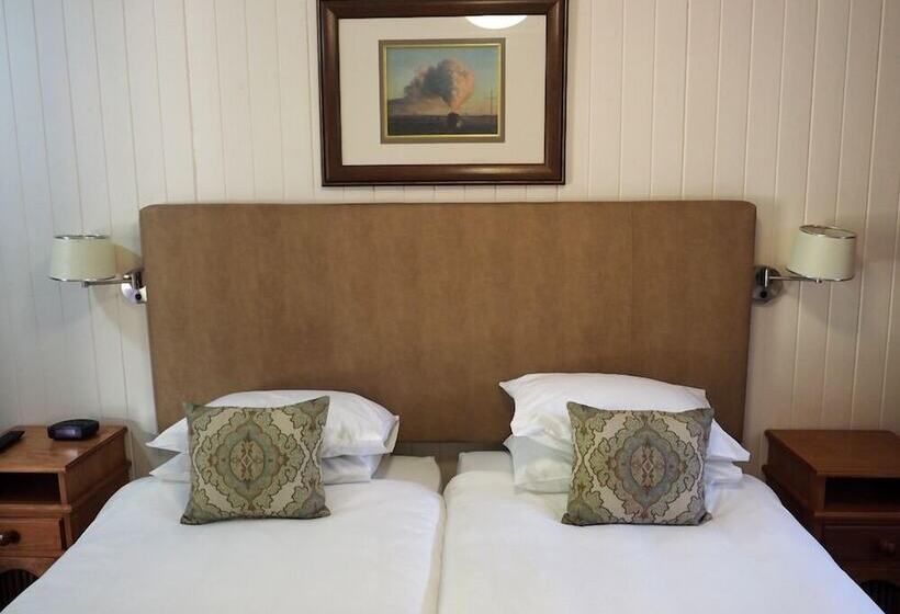 בית מלון כפרי The Graywood