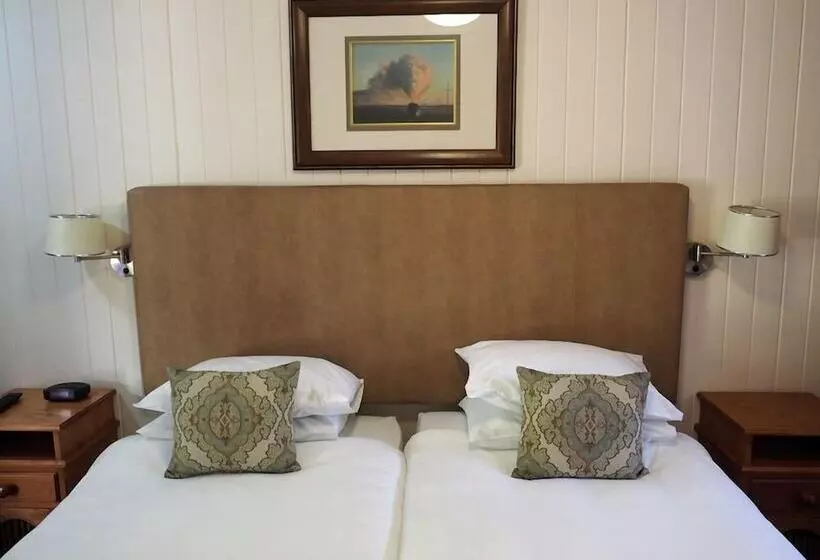 Отель The Graywood