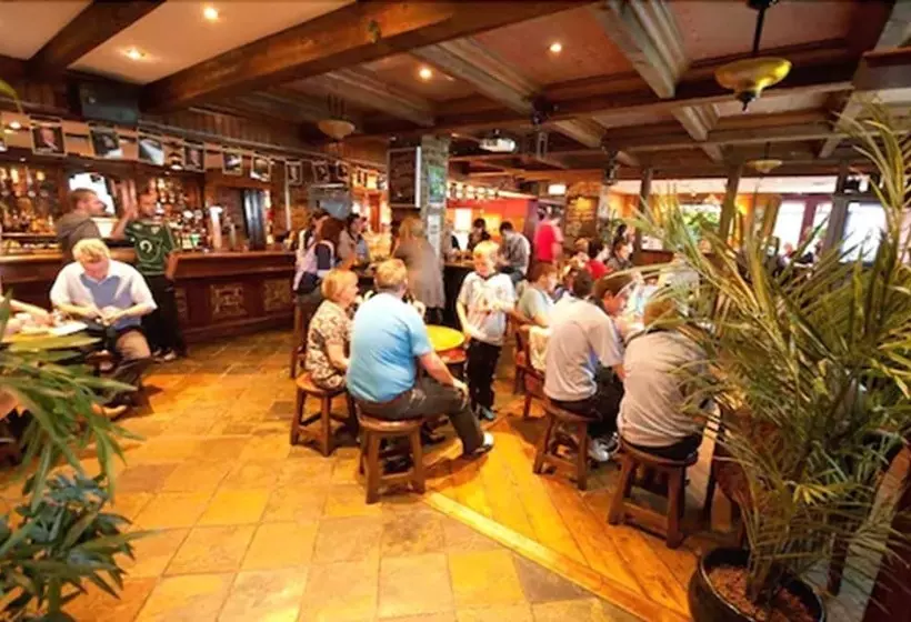 בית מלון כפרי White Sands