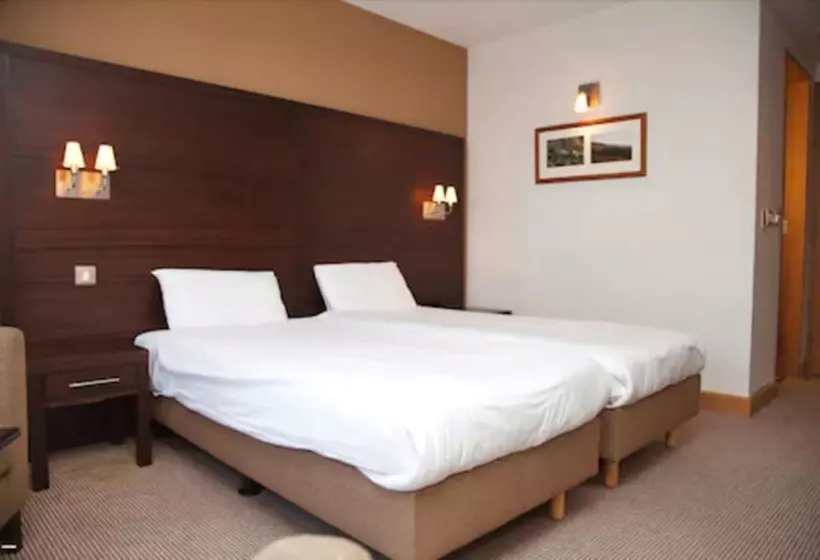 בית מלון כפרי White Sands