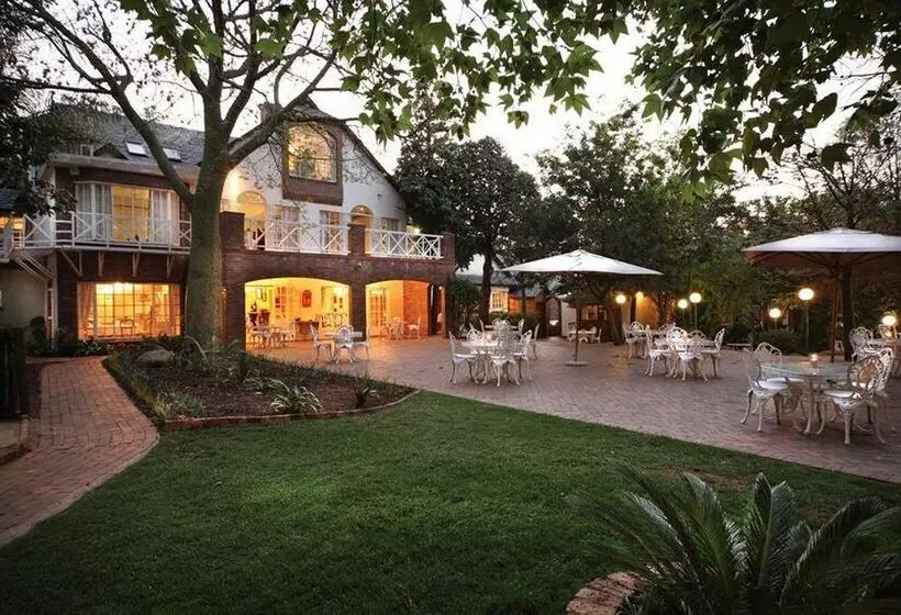 Fabz Estate Hotel & Restaurant