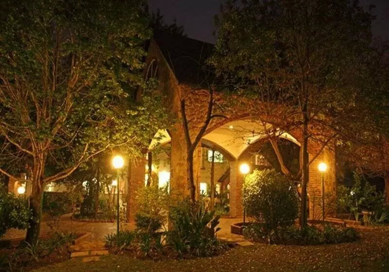 Fabz Estate Hotel & Restaurant