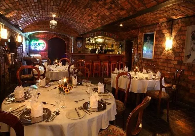 Fabz Estate Hotel & Restaurant