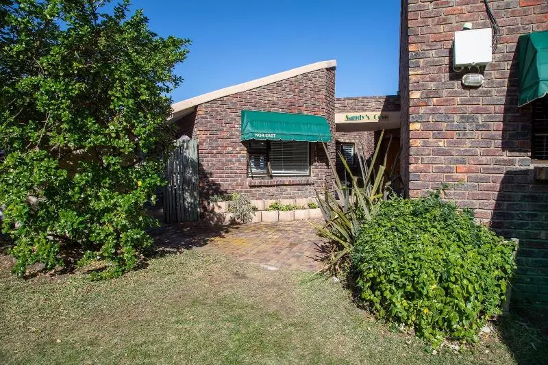 Отель Arch Rock Chalets