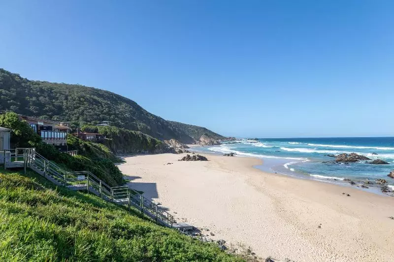 Отель Arch Rock Chalets