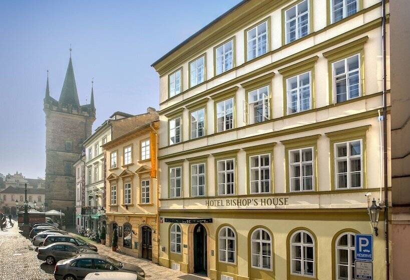 هتل Bishops House