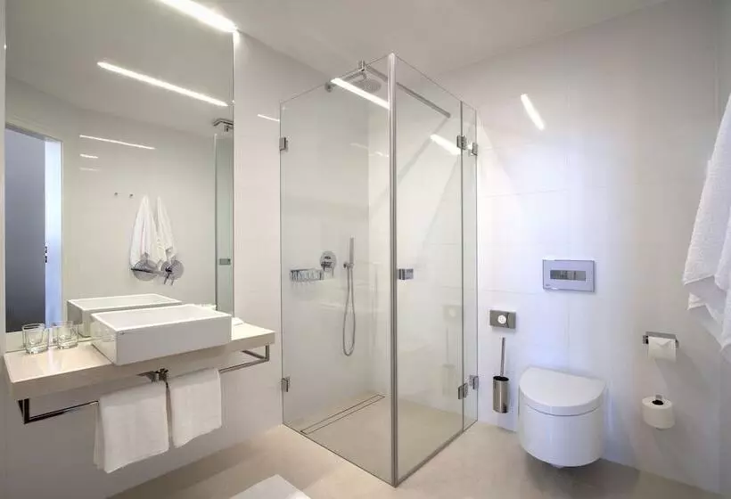 هتل Bishops House