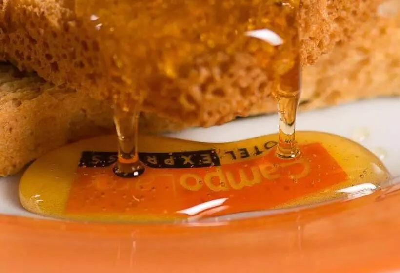 Отель Campo Largo Express