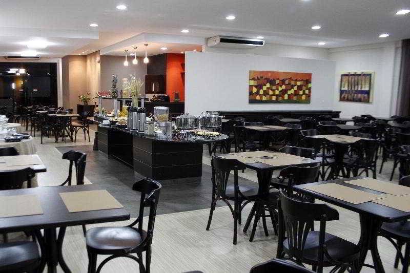 Hotel Campo Largo Express