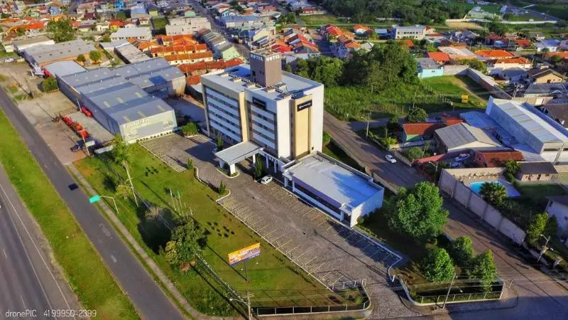 Отель Campo Largo Express