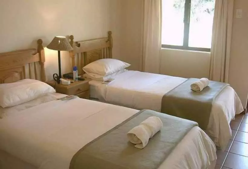 Отель Canefields Country House