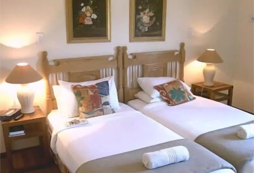 Отель Canefields Country House