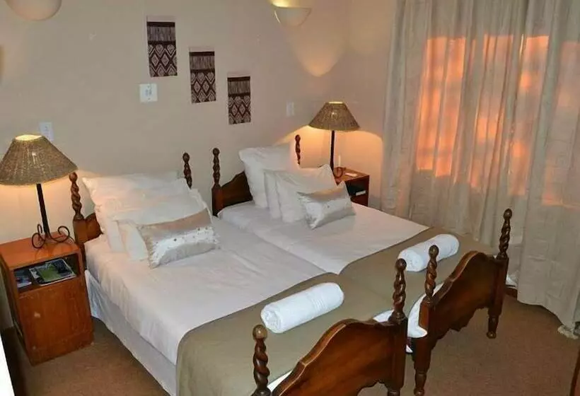 Отель Canefields Country House