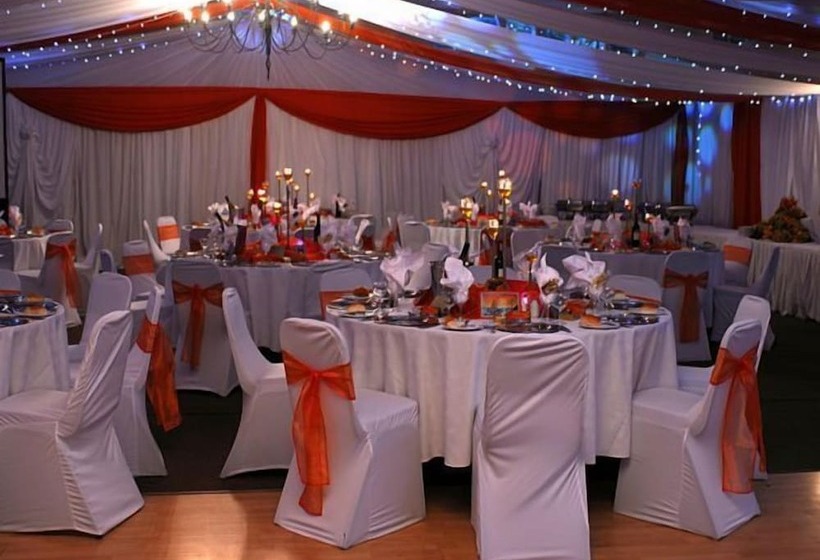 בית מלון כפרי Canefields Country House