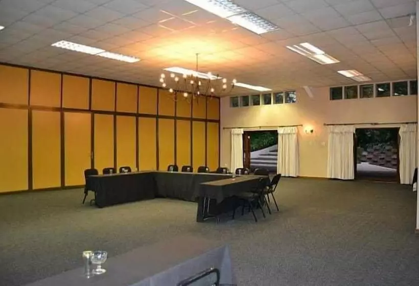 Отель Canefields Country House