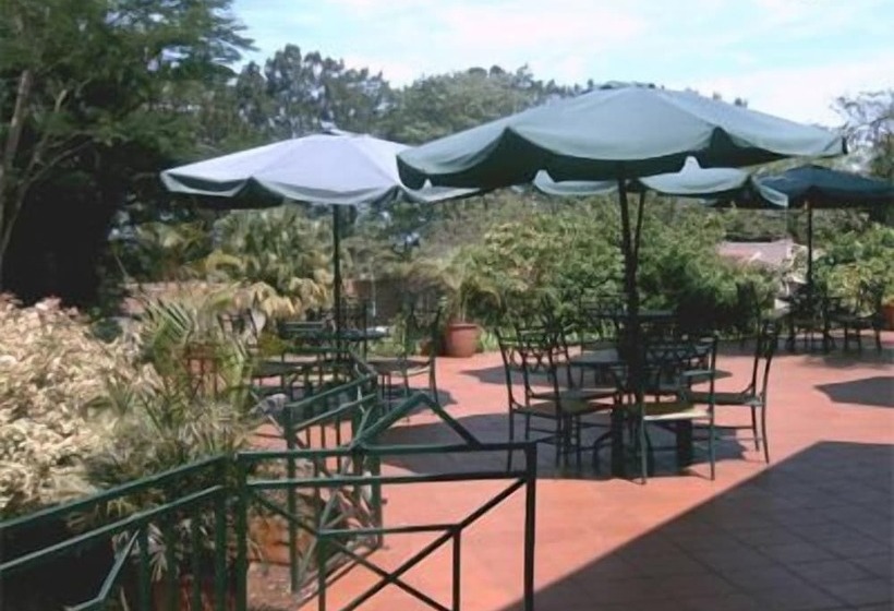 בית מלון כפרי Canefields Country House