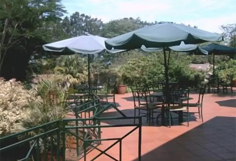 Отель Canefields Country House