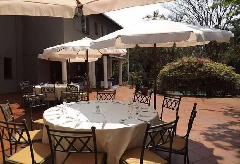 Отель Canefields Country House