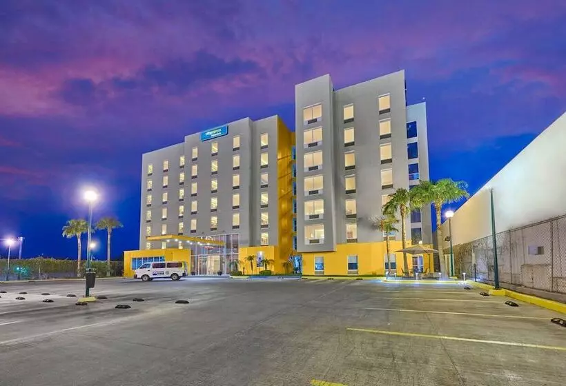 هتل City Express By Marriott Mexicali