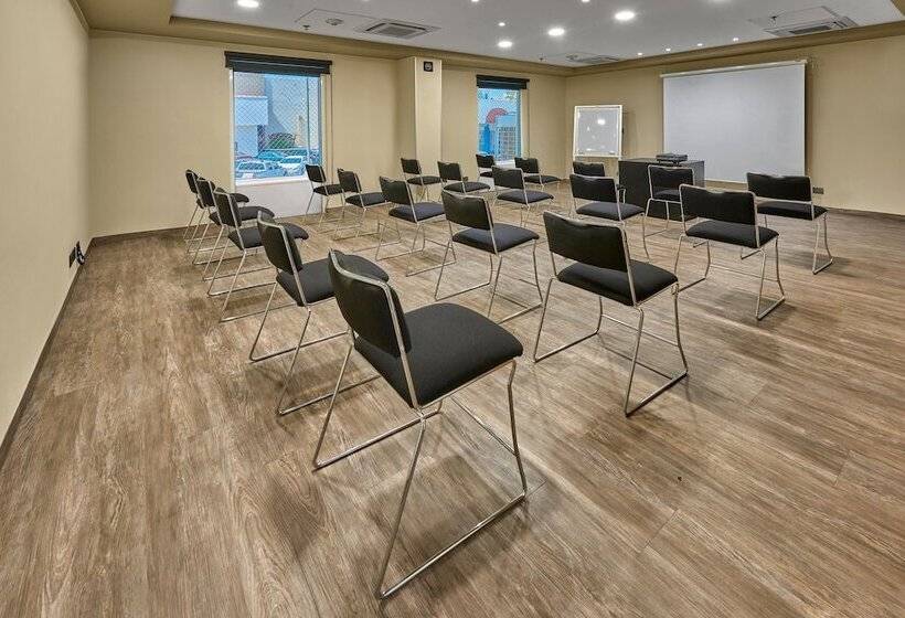 酒店 City Express By Marriott Mexicali