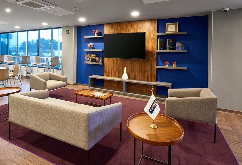 Szálloda City Express By Marriott Toluca