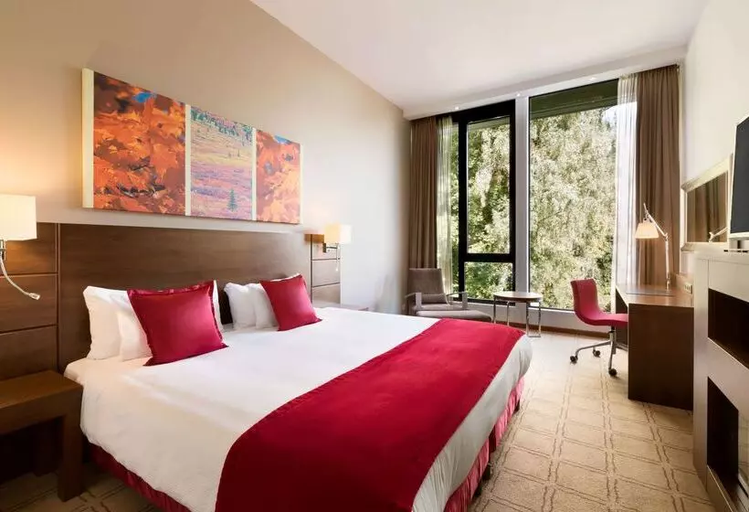 Отель Dolce La Hulpe Brussels