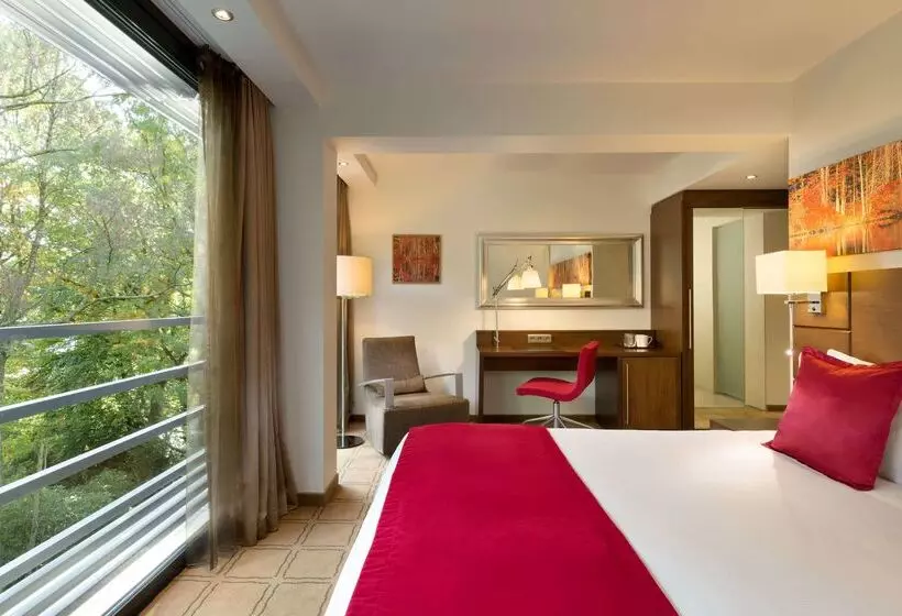 Отель Dolce La Hulpe Brussels