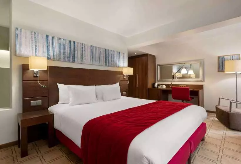 Отель Dolce La Hulpe Brussels