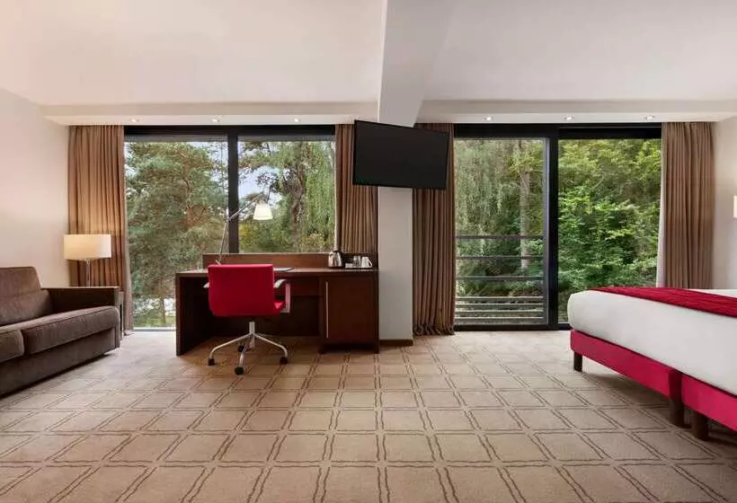 Отель Dolce La Hulpe Brussels