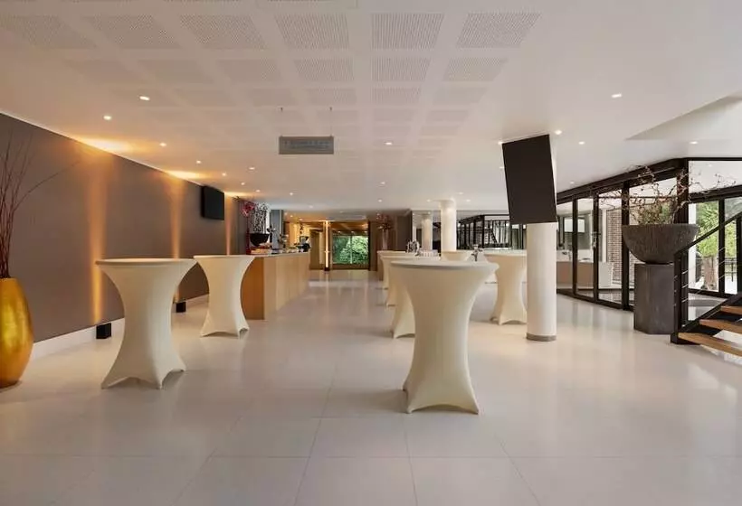 Отель Dolce La Hulpe Brussels