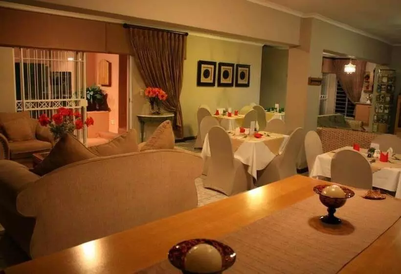 ホテル Eagles Nest Lodge