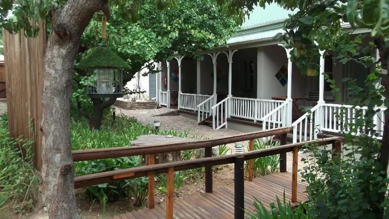ホテル Housemartin Guest Lodge