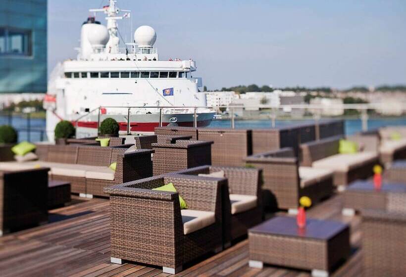 Mövenpick Hotel Amsterdam City Centre