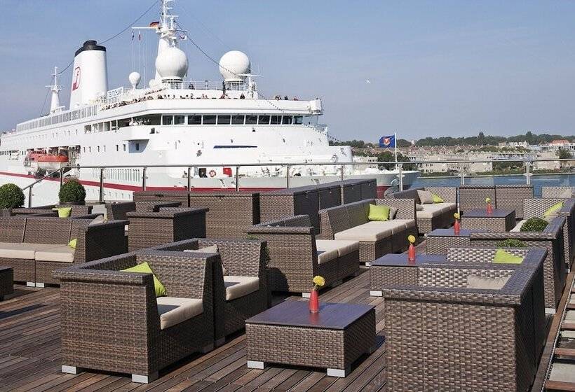 Mövenpick Hotel Amsterdam City Centre