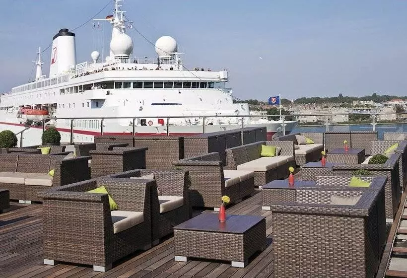 Mövenpick Hotel Amsterdam City Centre