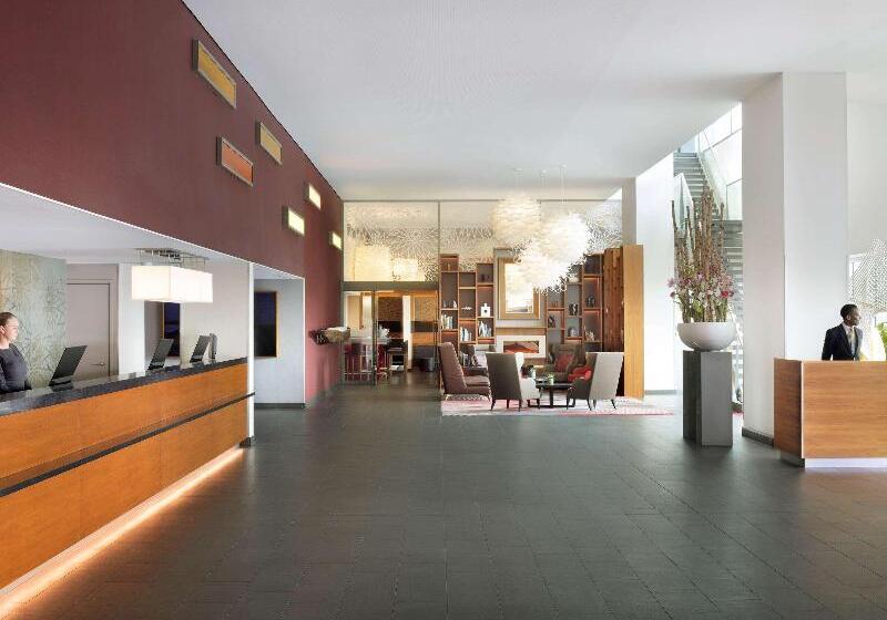 Mövenpick Hotel Amsterdam City Centre