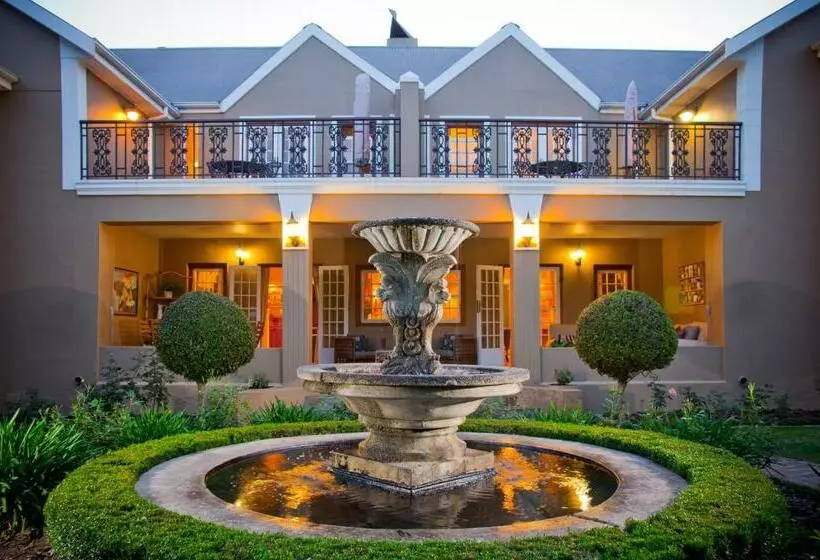 酒店 Rusthuiz Guest House