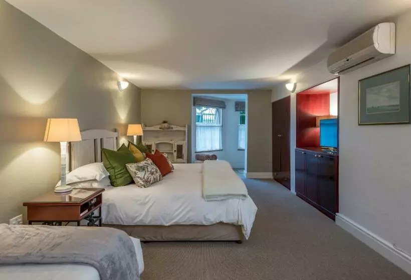 酒店 Rusthuiz Guest House