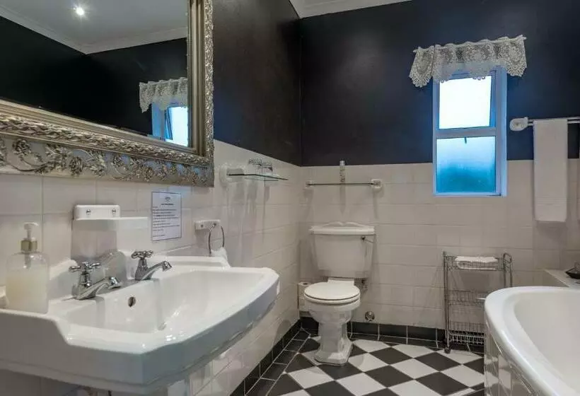 酒店 Rusthuiz Guest House